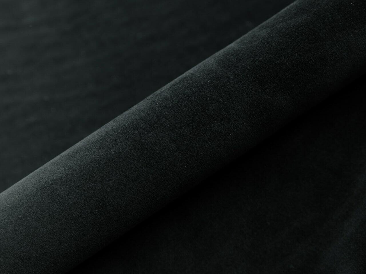 Κρεβάτι Martinez 103 (Magic Velvet 2219)