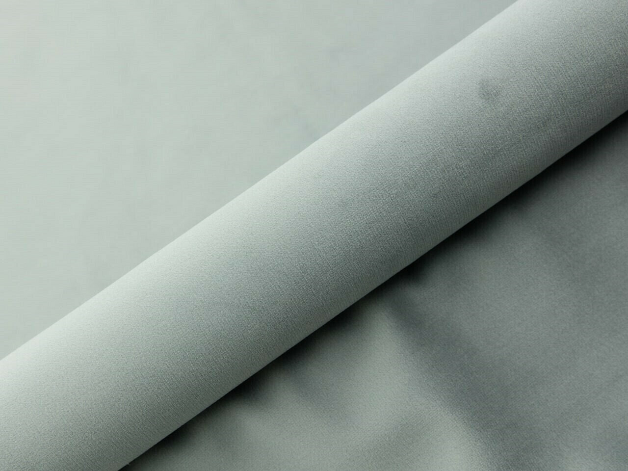 Κρεβάτι Martinez 108 (Magic Velvet 2240)