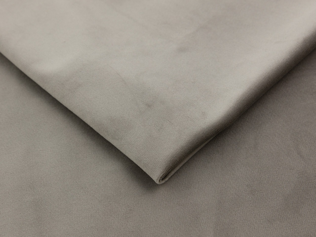 Κρεβάτι continental Martinez 129 (Magic Velvet 2210)